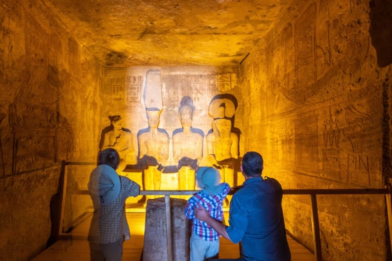 Il Tempio di Abu Simbel: la meraviglia scolpita nella luce del sole