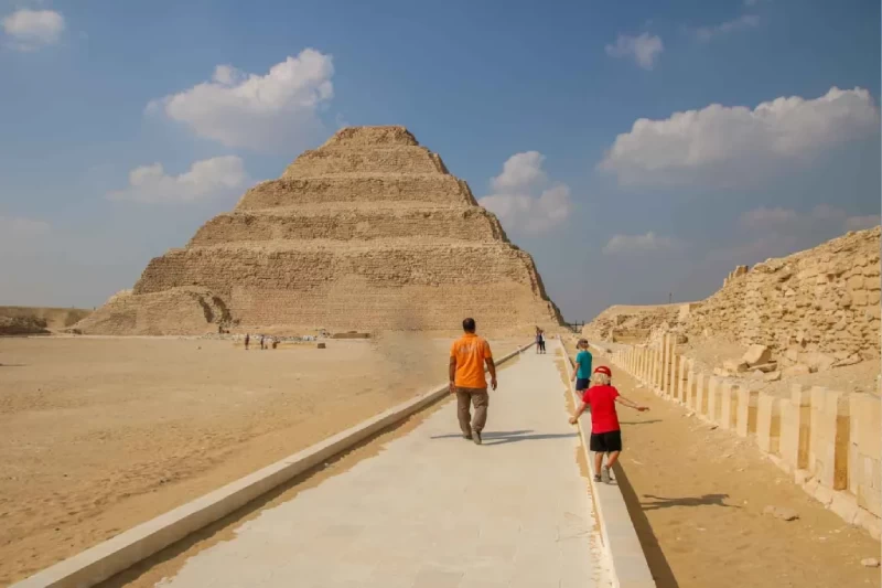 Piramide di Djoser: La Prima Piramide a gradoni dell'Antico Egitto
