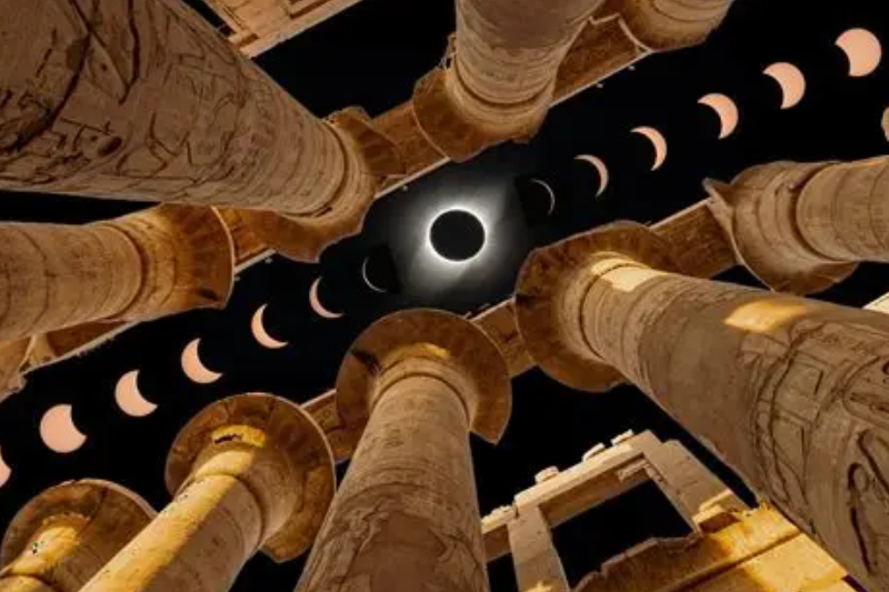 L’eclissi Luxor offre uno spettacolo unico