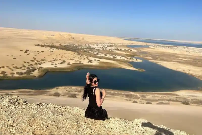 Veduta panoramica delle Miglior 6 Oasi in Egitto tra palme, sorgenti naturali e paesaggi desertici