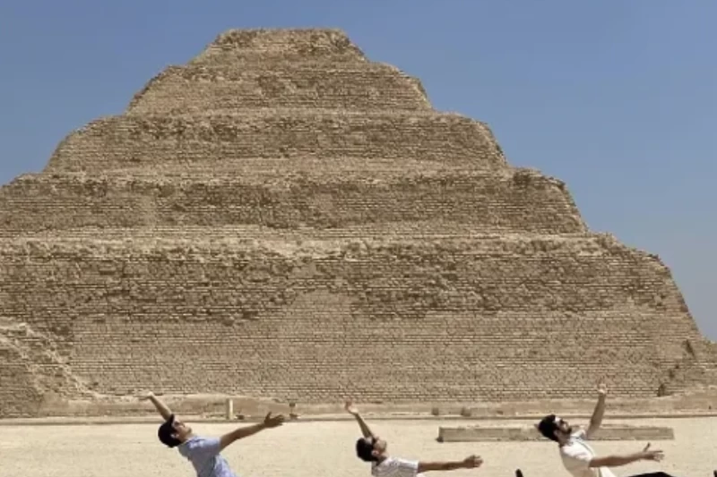 Veduta della necropoli di Saqqara con la Piramide a gradoni di Zoser