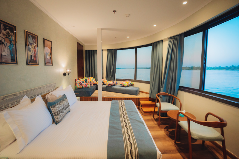 Dahabeya Iris sul Nilo, elegante barca a vela