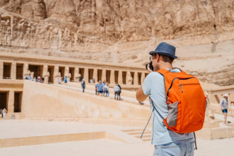 Il tempio di Hatshepsut, una delle tappe più scenografiche della sponda ovest