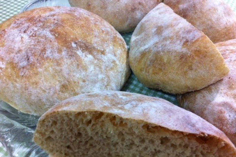 Pane del sole (Shamsi) appena sfornato nell'oasi di dakhla Egitto