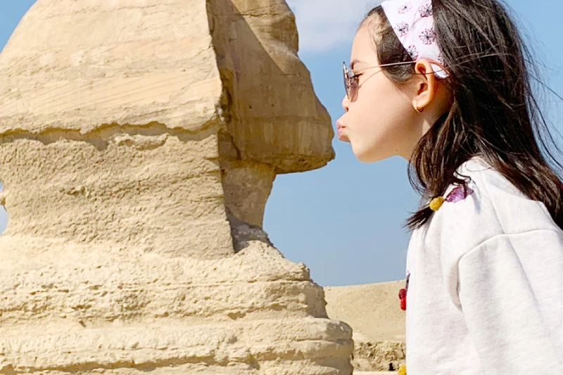 La Grande Sfinge di Giza con turisti