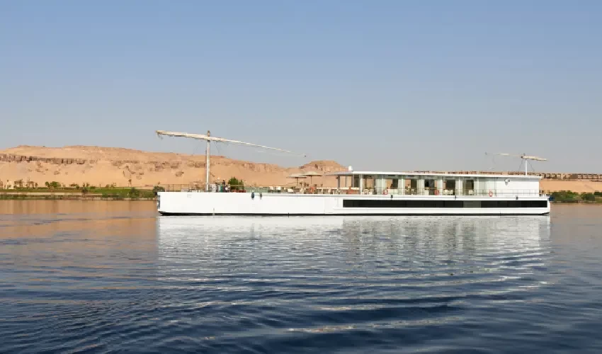 Dahabeya Kazazian Berge : crociera sul Nilo luxury