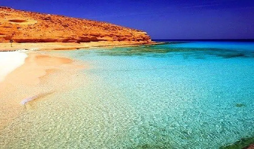 Marsa Matrouh Egitto acque turchesi e sabbia dorata