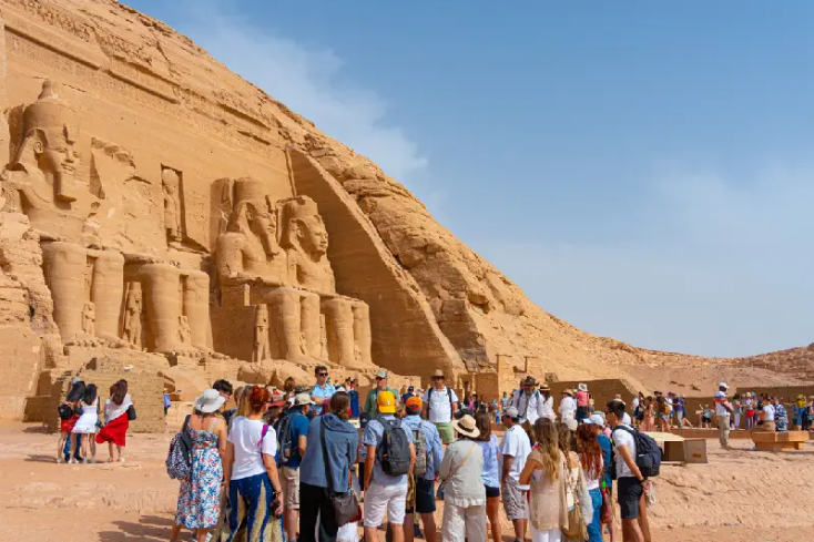 Miracolo del sole Abu Simbel spettacolo unico in Egitto