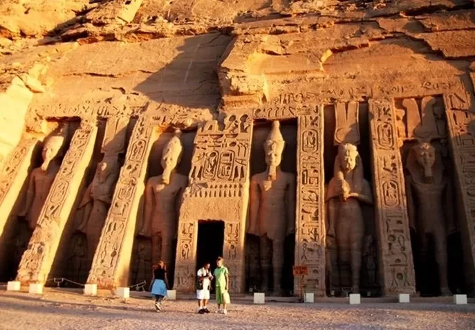 Miracolo del sole Abu Simbel esperienza storica sul Nilo