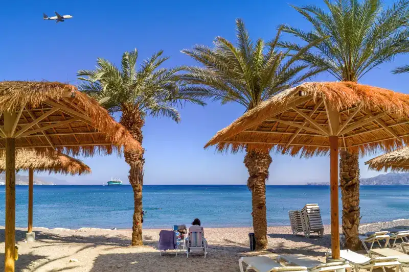 Mare in Giordania lungo la splendida costa di Aqaba