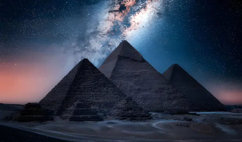 Cosa sono le piramidi d'Egitto: monumenti dedicati ai faraoni