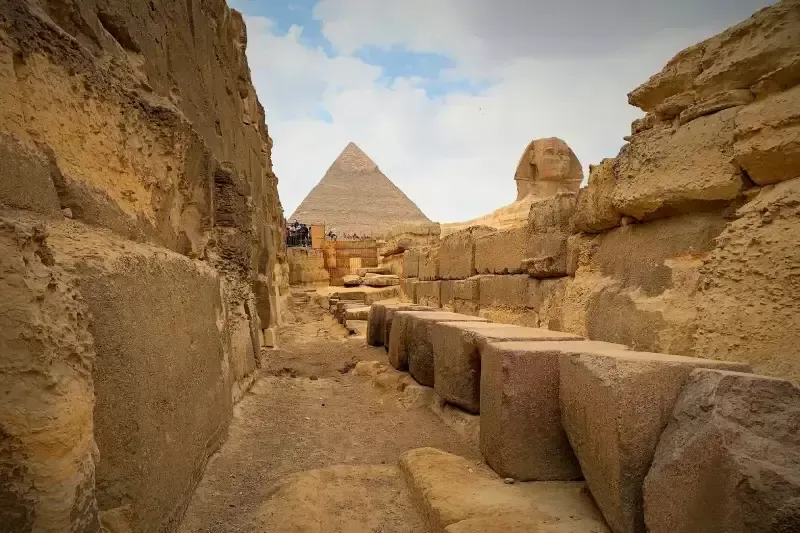 Giza: ammira le maestose piramidi egiziane